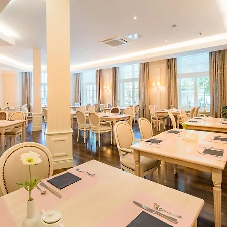 Отель Western Stadtpalais 4*